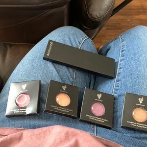 Brand new younique quad palette with four shades